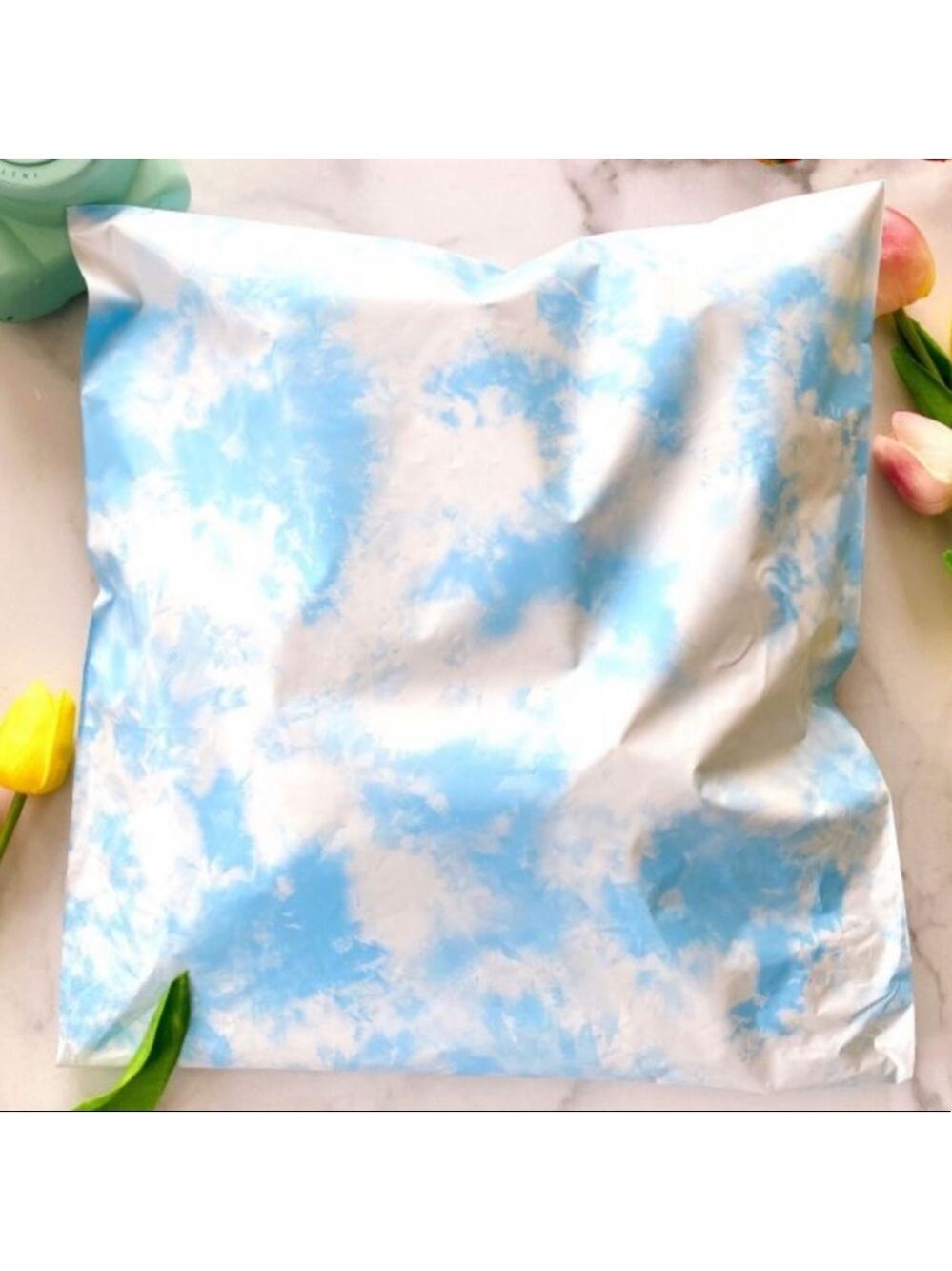25 14X17 Poly Mailers Cloud Tye Dye ,Shipping Envelopes PRICE IS FIRM - Picture 11 of 12